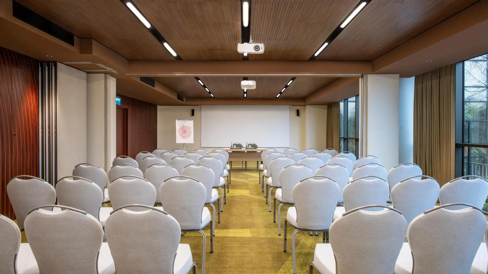 Swissotel Tbilisi 5*,