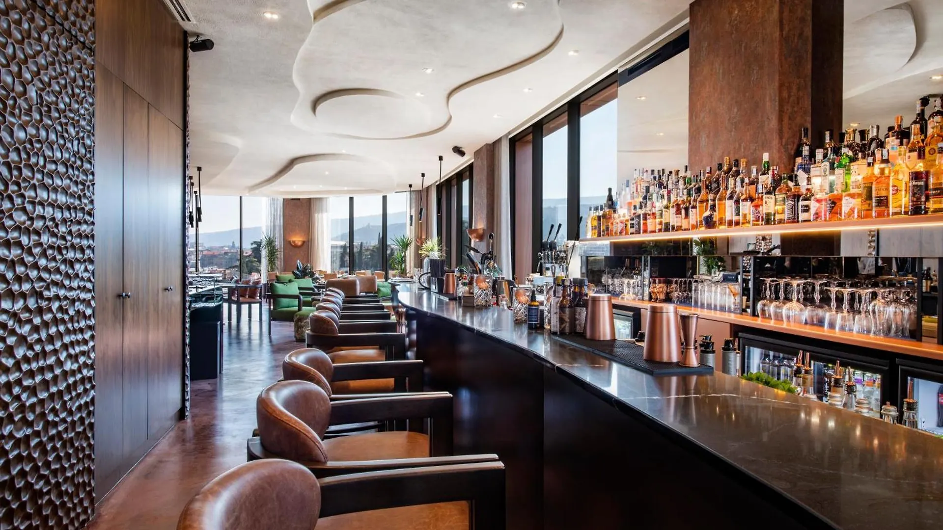 Swissotel Tiflis 5*,