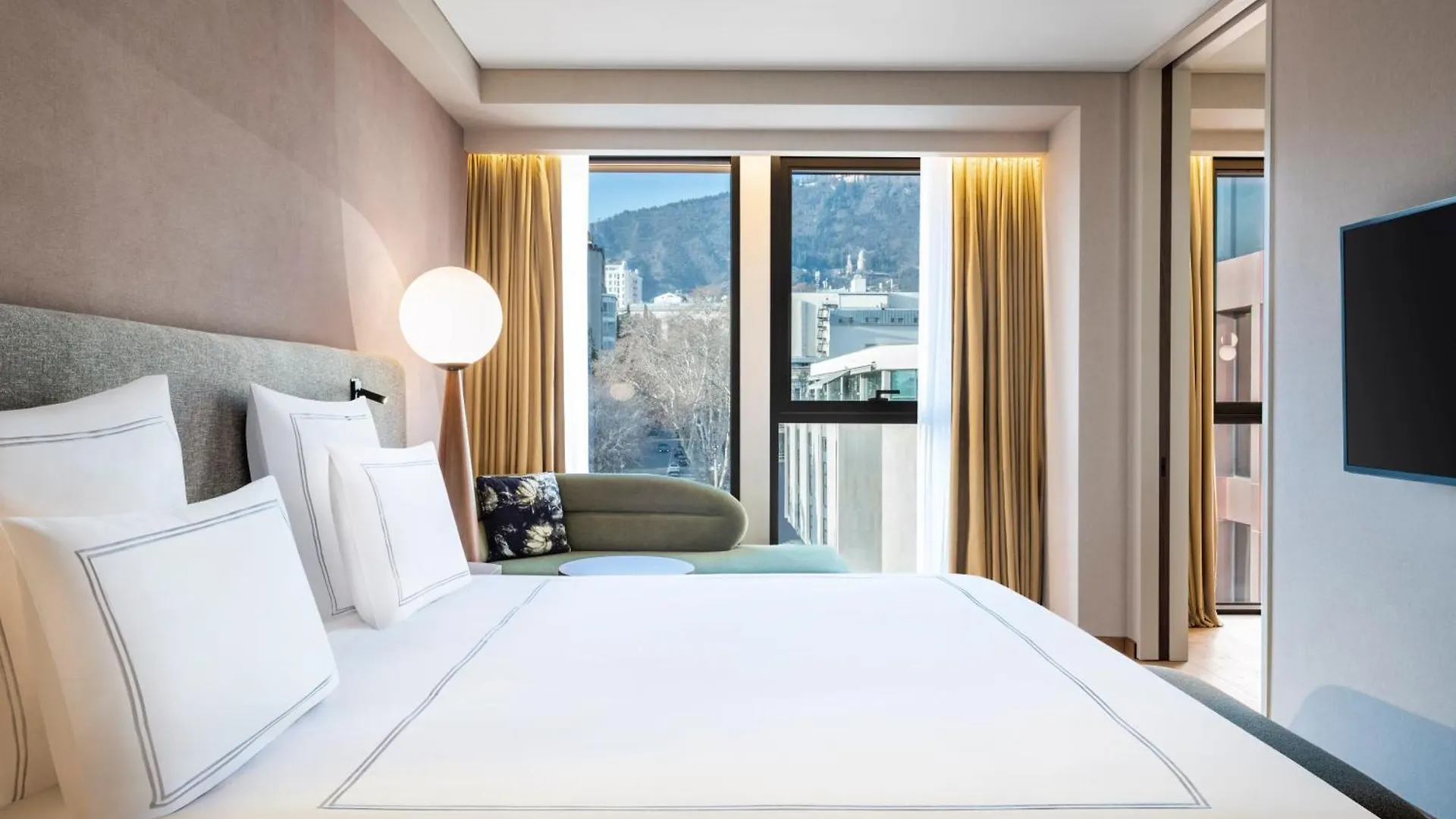 Swissotel Тбилиси 5*,  Грузия