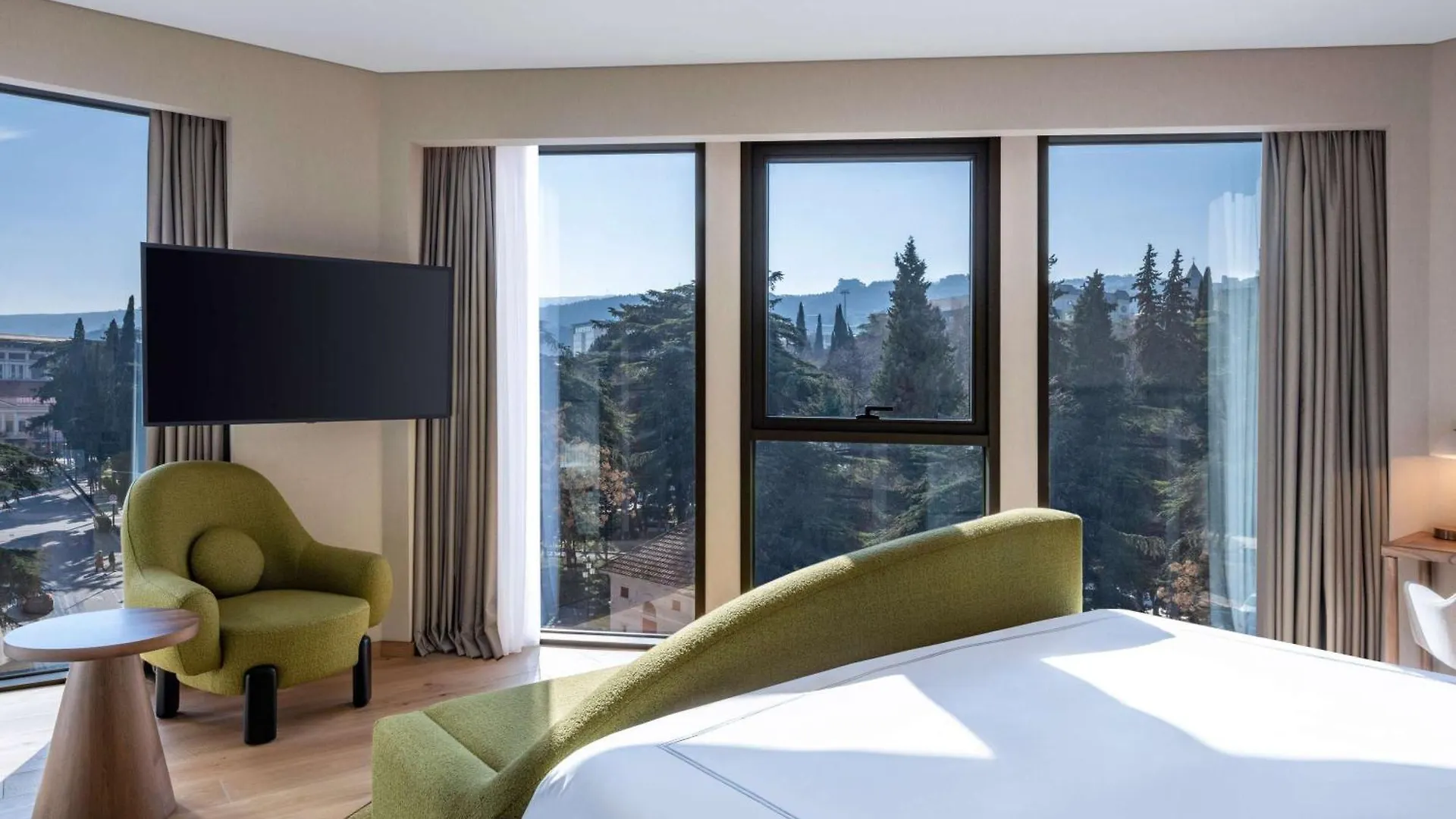 Swissotel Тбилиси Отель