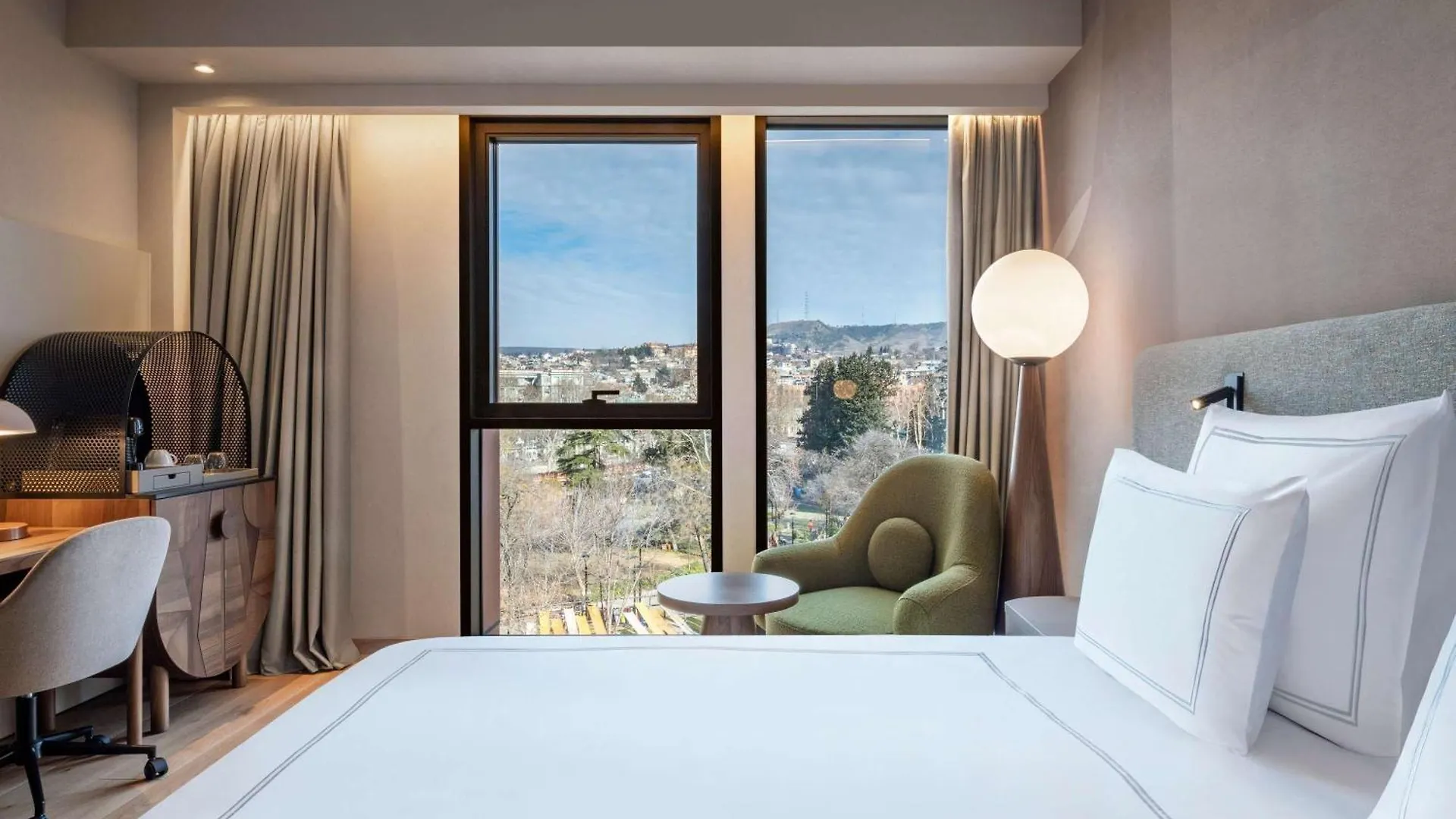 Swissotel Тбилиси Отель