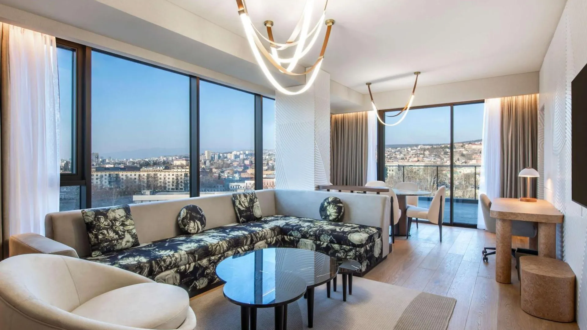 Swissotel Тбилиси Отель